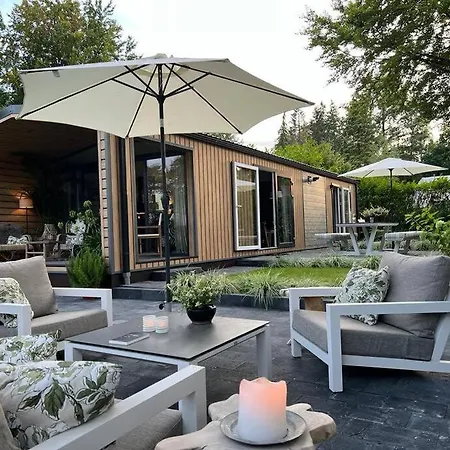 Luxe “saalien” Vakantiehuis Beekbergen