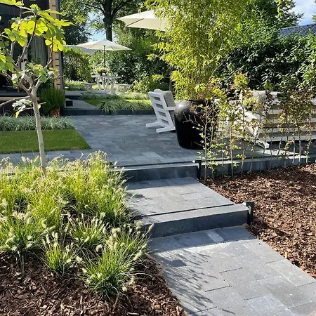 Luxe “saalien” ביקברחן