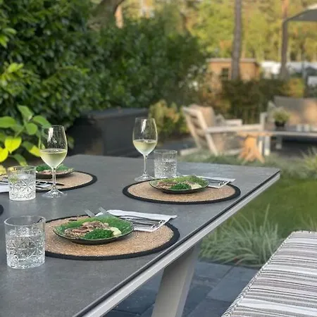 Luxe “saalien” Holiday home